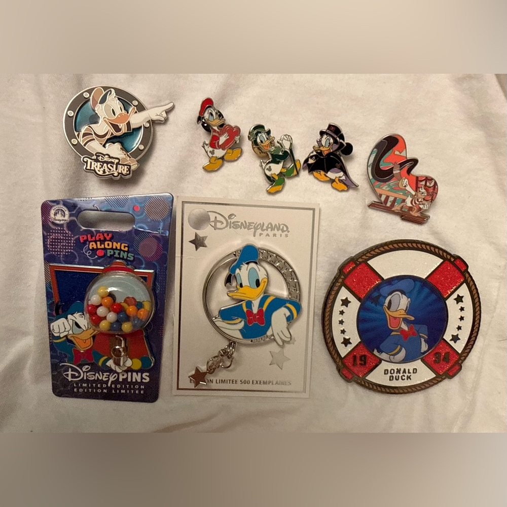 Disney Donald Duck Enamel Disney Pin Bundle